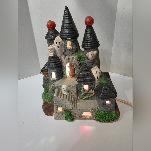 Pacific Rim Turret‎ LightedHaunted House #1962 From 1991- Works - Picture 1 of 1